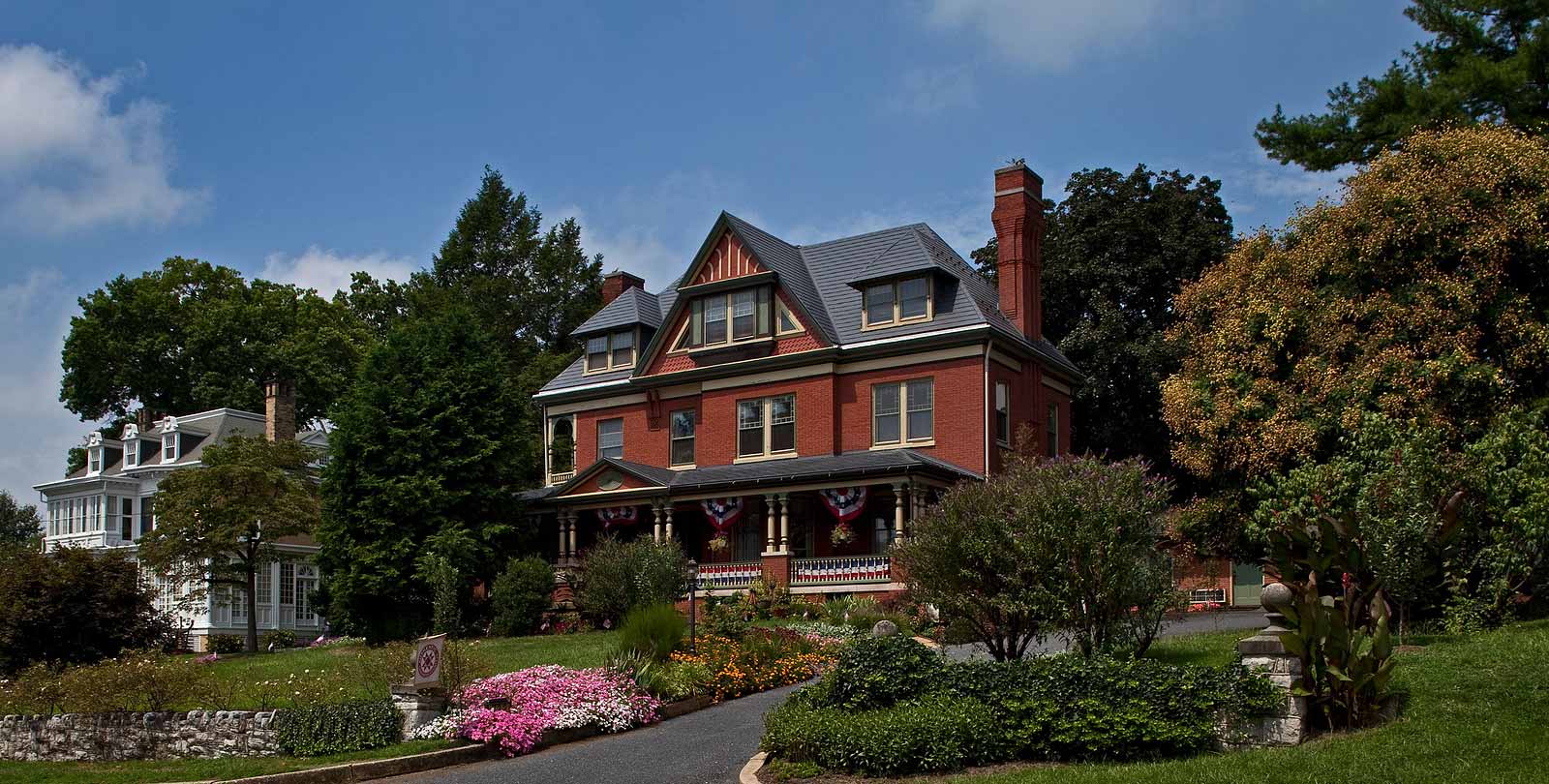 B.F. Hiestand House Bed & Breakfast 722 E. Market Street Marietta